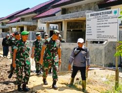 Pangdam XVIII/Kasuari Tinjau Pembangunan Perumahan Prajurit dan TK Kartika Jaya XXII-6 di Yonzipur 20/PPA