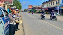 Mobil Patwal Satlantas Polres Sekadau Sekadau Sisir Kota, Imbau Warga Tertib Lalu Lintas