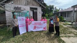Menyambut Hari Ulang Tahun Bhayangkara Ke 79, Polsek Ngabang Bagikan Sembako Kepada Warga Masyarakat