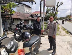 Polri Hadir di Tengah Masyarakat: Anggota Polsek Mandor Jalin Silaturahmi dan Edukasi Kamtibmas