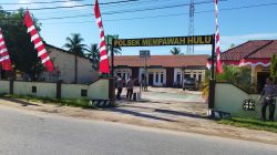 Polsek Mempawah Hulu pasang umbul-umbul semarakkan HUT Bhayangkara ke 79