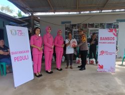 Sambut Hari Bhayangkara ke-79, Polsek Menjalin dan Bhayangkari Salurkan Bansos