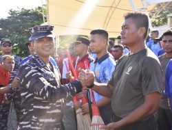 Pantai Eks Lokasi Sail Indonesia Dipenuhi Sampah, Satgas Trisila-25 Gelar Karya Bakti Bersama Masyarakat