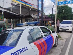 Tingkatkan Kamtibmas, Personel Polsek Mandor Laksanakan Patroli Siang Menggunakan Mobil Dinas