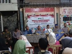 Dialog Santai Penuh Makna, Kapolsek Tambora Serap Masukan Warga Lewat Program Ngopi Kamtibmas di Pos Satkamling