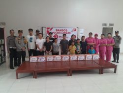Kepedulian Polri: Polsek Mandor Gelar Baksos dalam Rangka HUT Bhayangkara ke-79