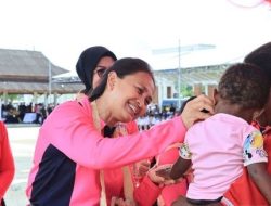 Ketua Umum Bhayangkari Salurkan Bantuan Sosial di Sorong, Papua Barat Daya