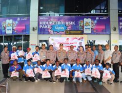 HUT Bhayangkara ke 79, Polresta Sorong Kota dan Bhayangkari beri Bansos dan Anjangsana