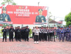 Kapolres Buru Pimpin Upacara Parade Hari Bhayangkara Ke-79 Tahun 2025