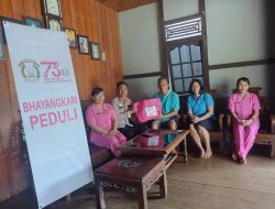 Hari Ulang Tahun Ke-79 Bhayangkara, Polsek Menyuke Bagikan Paket Sembako