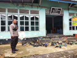 Personel Polsek Meranti Amankan Ibadah Sholat Jumat di Masjid Silaturahim