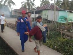 Sirine Ambulance Apung Polairud Kembali Menyala Evakuasi Lansia Pupil Matanya Keluar ke Rumah Sakit Sriwijaya Palembang