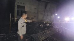 Polsek Mempawah Hulu Datangi TKP Kebakaran Rumah di Desa Tunang