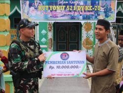 Berbagi Kasih Dirgahayu Ke-70 Tahun Yonif 521/DY Letkol Inf Rahadyan Surya Murdata, S.E,M.I.P, Dansatgas Yonif 521/DY Beri Santunan Ke Pesantren Al-Istiqomah Walesi
