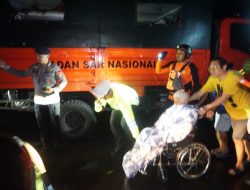 Hujan Deras Sebabkan Banjir Besar di Mataram, Dua Warga Dilaporkan Meninggal Dunia