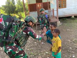 Peluk Hangat TNI di Perbatasan: Pos Kotis Gelar Anjangsana Penuh Kasih