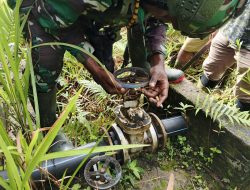 Air Bersih untuk Warga Kampung Etilkatop: Wujud Nyata TNI Manunggal Air dari Satgas Yonif 751/VJS