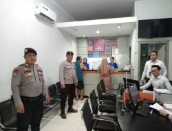 Patroli Siang Hari, Polsek Menyuke Imbau Warga Jaga Kamtibmas Dan Cegah Premanisme