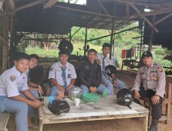 Bripka Bayu Friatna Himbau Anak sekolah Jaga Kamtibmas Di lingkungannya