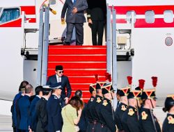 Presiden Prabowo Subianto Tiba di Paris, Sambut Hangat Diaspora Indonesia Sebelum Hadiri Peringatan Hari Nasional Prancis