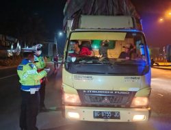 Gelar Kegiatan Rutin yang Ditingkatkan, Polres Banyuasin Tindak Pelanggar Lalulintas dan Temukan Kendaraan Membawa Minyak Ilegal