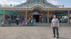 Polsek Mempawah Hulu laksanakan pengamanan Misa Minggu Di Gereja Paroki Santo Yusuf Karangan