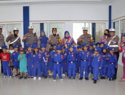 Polisi Sahabat Anak: Kapolres Landak Sambut Ceria Anak-Anak TK Cemerlang di Satpas SIM
