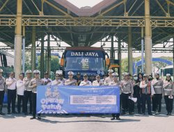 Polres Gresik Prioritaskan Keselamatan Penumpang, Dua Bus Ditilang dalam Operasi Rampcheck di Terminal Bunder