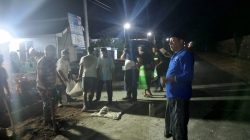 Semangat Tak Kenal Lelah, Warga RW 03 dan RW 04 Sumberpetung Kompak Lakukan Pengecoran Jalan