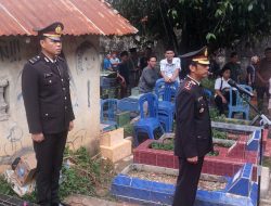 Beri Penghormatan Terakhir, Kasubbid Mulmed Pimpin Upacara Pemakaman AKP Herman Junaidi