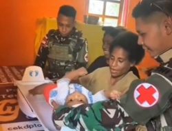 Satgas Pamtas RI-PNG Kewilayahan Yonif 763/SBA Pos Yembun Bersama Tenaga Kesehatan Puskesmas Yembun Laksanakan Pemeriksaan Kesehatan Gratis untuk Masyarakat