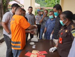 Empat Kasus Narkotika Diungkap, Polda Papua Barat Musnahkan Barang Bukti di Hadapan Tersangka