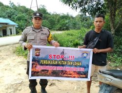 Bhabinkamtibmas Sambang Warga Dan Beri Himbauan Karhutla