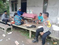 Dekatkan Diri dengan Warga, Aipda Welly Brongos Sambangi Warga di Dusun Sungai Layang