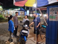 Cegah Tindak Kejahatan, Petugas Patroli Malam Temui Warga di Pasar Tradisional