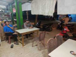 Polisi Sambangi Warga di Malam Hari, Wujudkan Rasa Aman dan Nyaman di Kecamatan Air Besar