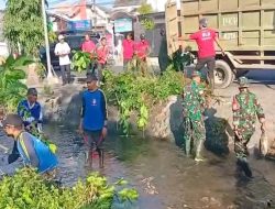 Kerja Bakti Massal HUT RI Ke-80, Kota Blitar Bersihkan Sungai Daung