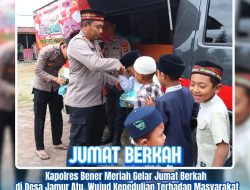 Jumat Berkah, Kapolres Bener Meriah Bagikan Nasi Kotak dan Makan Bersama Warga Mesidah