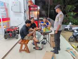 Polisi Sambangi Warga Demi Ciptakan Rasa Aman di Jumat Malam