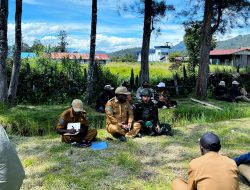 Satgas Yonif 521/DY Laksanakan Rapat Koordinasi dengan Instansi Terkait Menyambut HUT RI ke-80 Tahun 2025