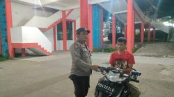 Laksanakan Patroli Dialogis Personil Polsek Ngabang Tidak Lupa Memberikan Pesan-Pesan Kamtibmas
