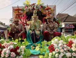 Semarak Kirab Budaya Karnaval HUT RI Ke-80 di Desa Banjarejo, Usung Tema “Kreasi Budaya Nusantara””