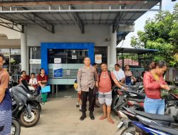 Demi Keamanan, Polsek Mandor Gencar Laksanakan Patroli Siang Hari dan Berikan Himbauan kepada Warga serta Nasabah Bank