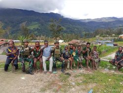 Safari Honai Satgas Yonif 700/WYC di Kampung Yauria, Sentuhan Kemanusiaan di Tanah Baru