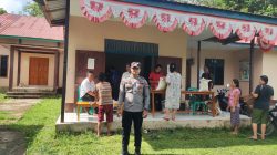 Kapolsek dan Bhabinkamtibmas Polsek Meranti Pantau Penyaluran Bantuan Pangan