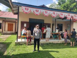 Kapolsek dan Bhabinkamtibmas Polsek Meranti Pantau Penyaluran Bantuan Pangan
