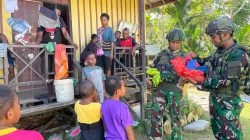Perkokoh tali asih Satgas Pamtas Kewilayahan RI-PNG Yonif 521/DY Pembinaan teritorial di Distrik Benawa