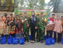 Kunjungi TMMD Reguler Ke-125 Kodim 0735/Surakarta, Ketua Tim Wasev Mabes TNI Berikan Bantuan Sembako Kepada Warga