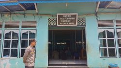 Personil Polsek Meranti Amankan Sholat Jumat, Wujud Polri Hadir di Tengah Masyarakat