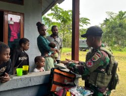 Satgas Yonif 131/Brajasakti Pos Kalibom Gelar Pelayanan Kesehatan Gratis untuk Warga Perbatasan Papua
